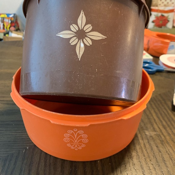 Fun Vintage Tupperware Canisters- Missing Lids - Picture 2 of 4